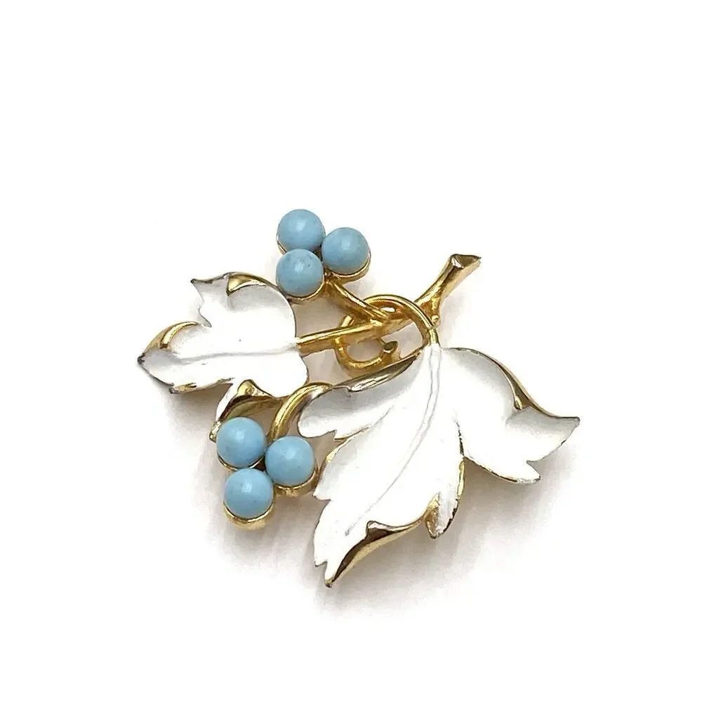 Sarah Coventry Vintage 1967 Placid Beauty Floral Brooch Pin